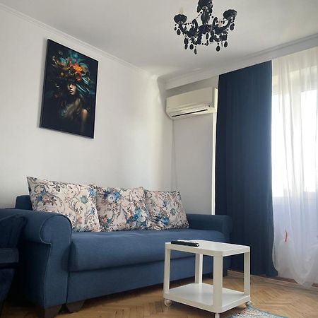 בוקרשט Emm Apartament - 100M Parc Si Metrou Tinererului מראה חיצוני תמונה