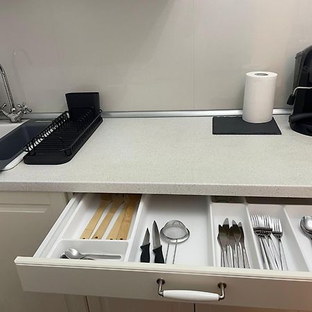 בוקרשט Emm Apartament - 100M Parc Si Metrou Tinererului מראה חיצוני תמונה