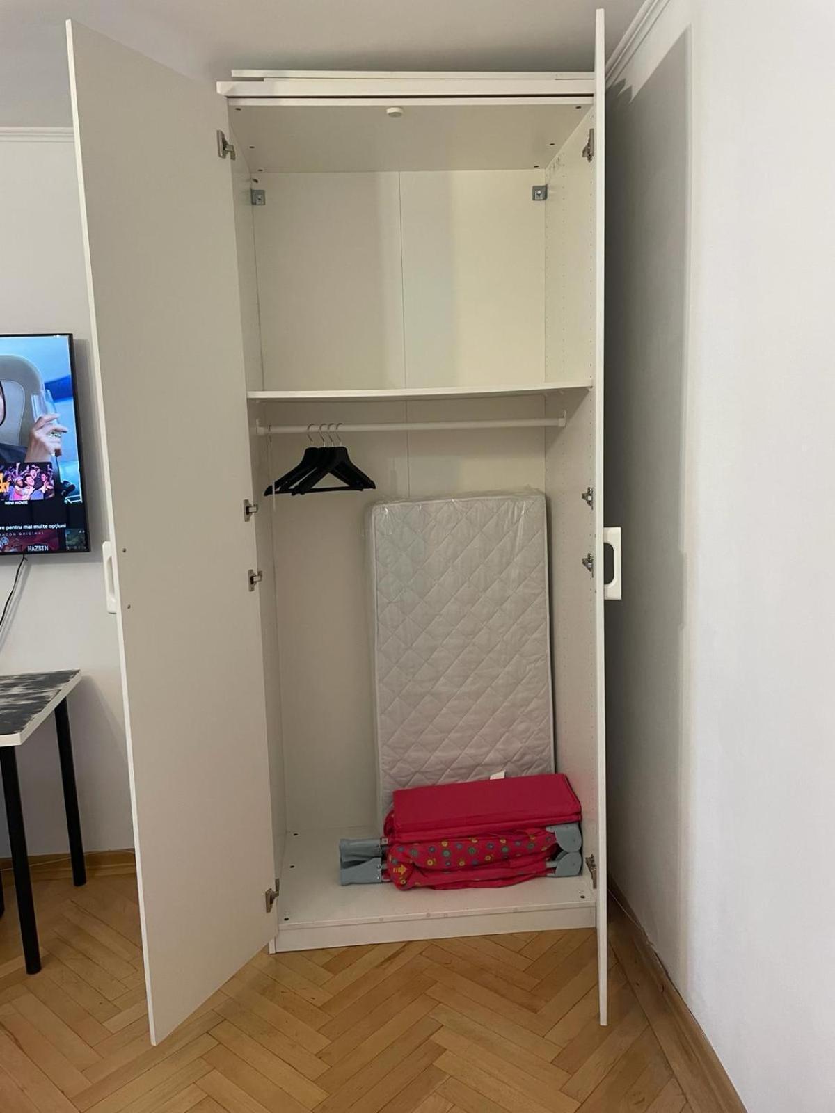 בוקרשט Emm Apartament - 100M Parc Si Metrou Tinererului מראה חיצוני תמונה
