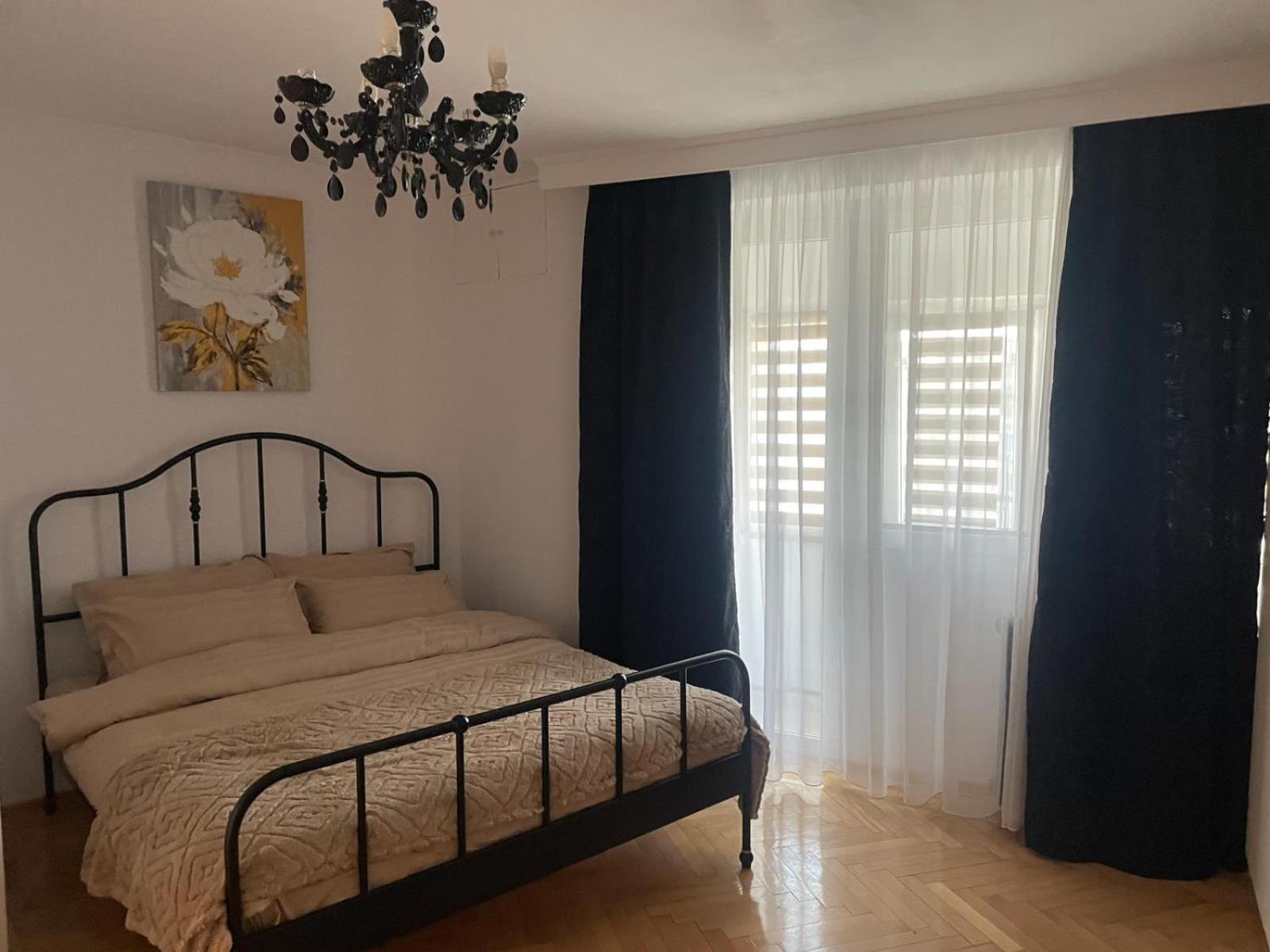 בוקרשט Emm Apartament - 100M Parc Si Metrou Tinererului מראה חיצוני תמונה