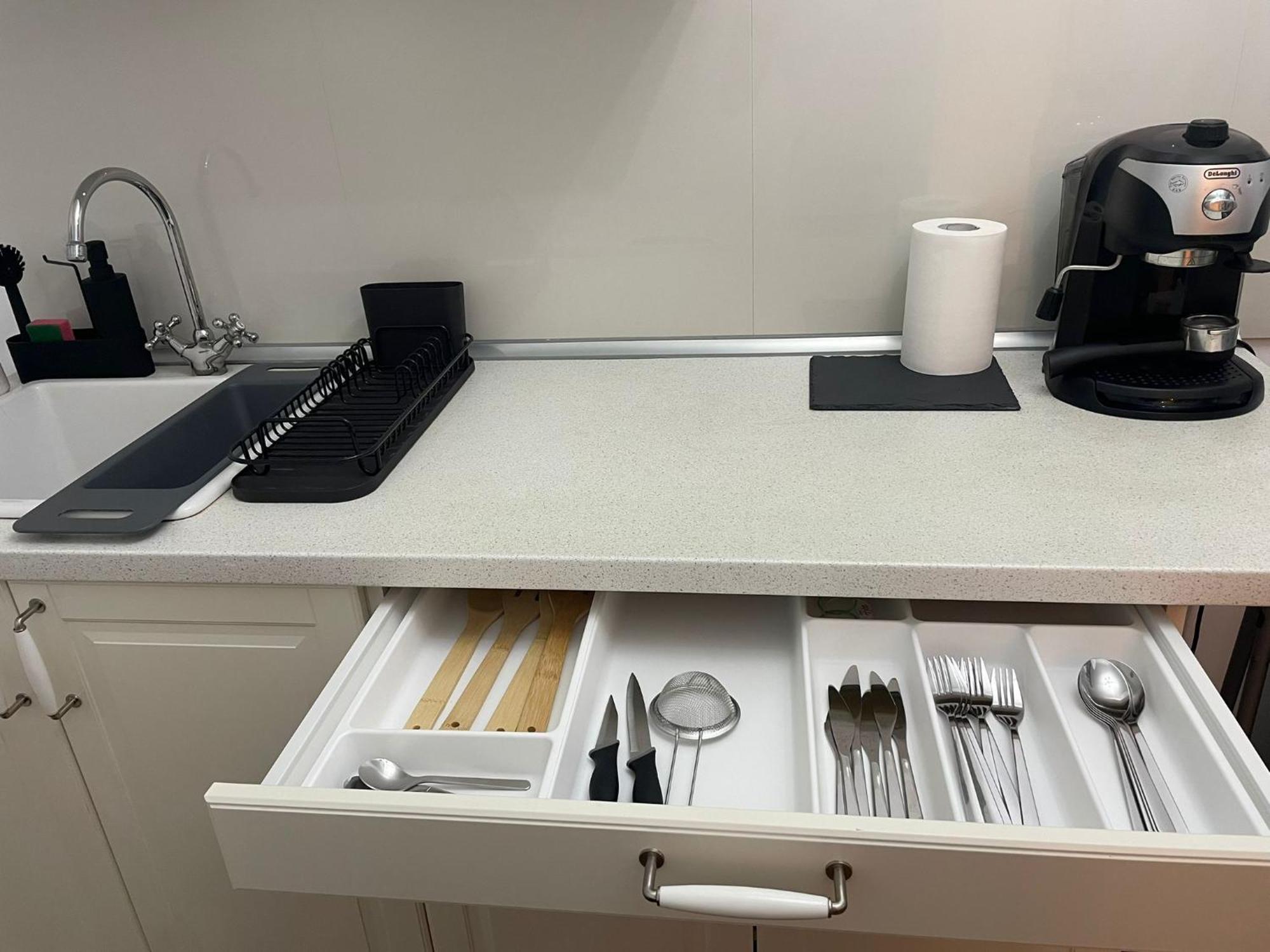 בוקרשט Emm Apartament - 100M Parc Si Metrou Tinererului מראה חיצוני תמונה