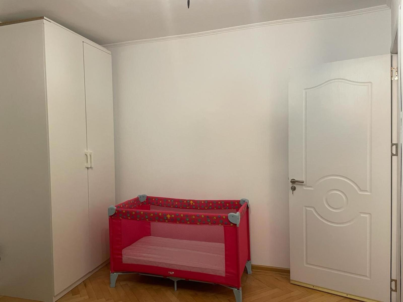 בוקרשט Emm Apartament - 100M Parc Si Metrou Tinererului מראה חיצוני תמונה